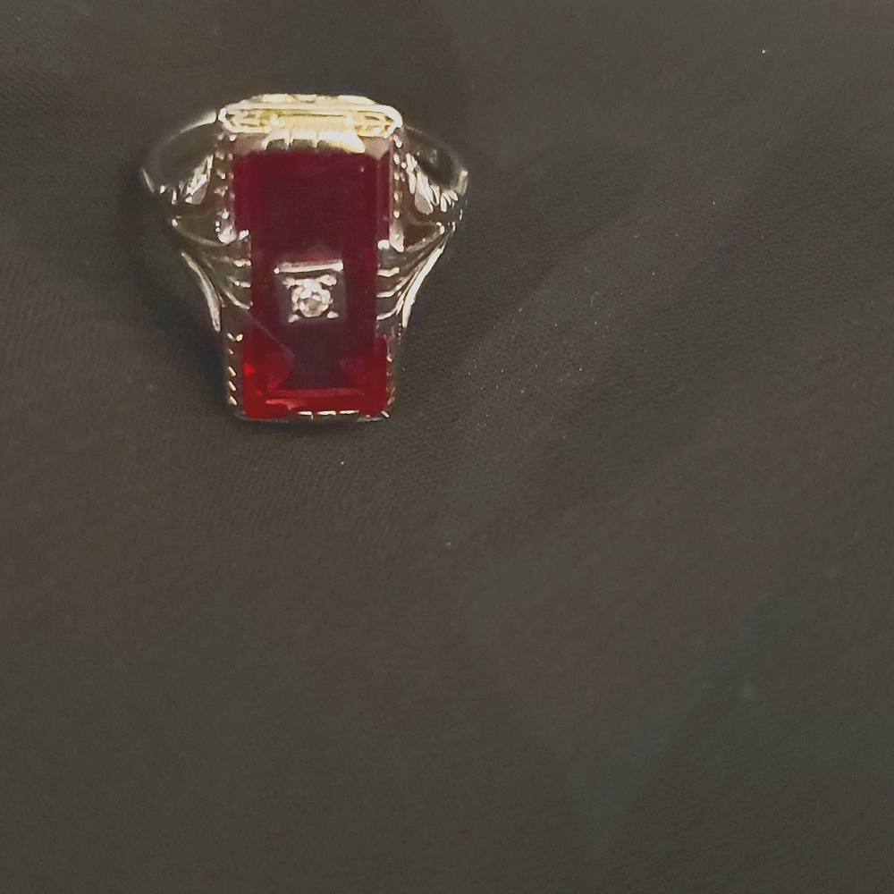 ***VINTAGE ****** 18K WHITE GOLD diamond garnet